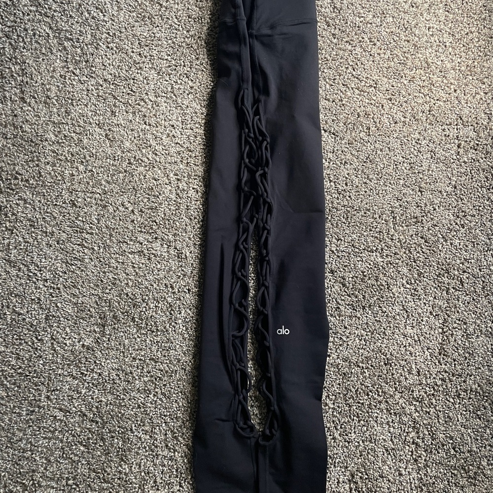 🖤 ALO Yoga Interlace Leggings 🖤 - Picture 4 of 7